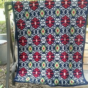 Vera Bradley Throw Blanket in retired Sun Valley